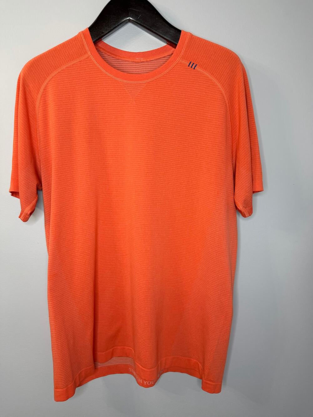 Lululemon Metal Vent Tech Orange T- Shirt Short Sleeve Athletic Workout Men's L